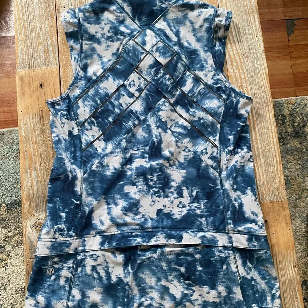 Lululemon Light Speed Vest Sea Side Silver Fox Alberta Lake blue and white